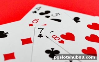 pg电子平台：桌游与足球直播跨界融合的可持续发展新视角