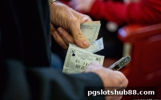 pg电子平台带你玩转亚盘直播：深度解析彩票玩法与策略