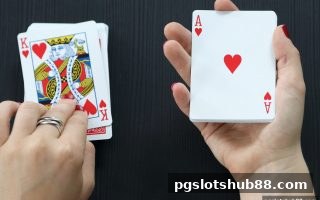 棋牌新境界：百家乐与麻将的策略融合，尽在pg电子平台