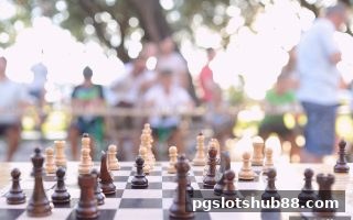 pg电子平台带你解读：快3与德州扑克的博弈逻辑与策略解析